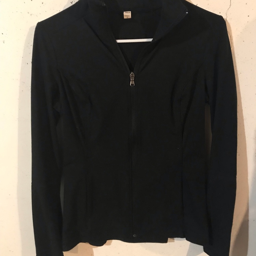 Woman’s black under armour jacket